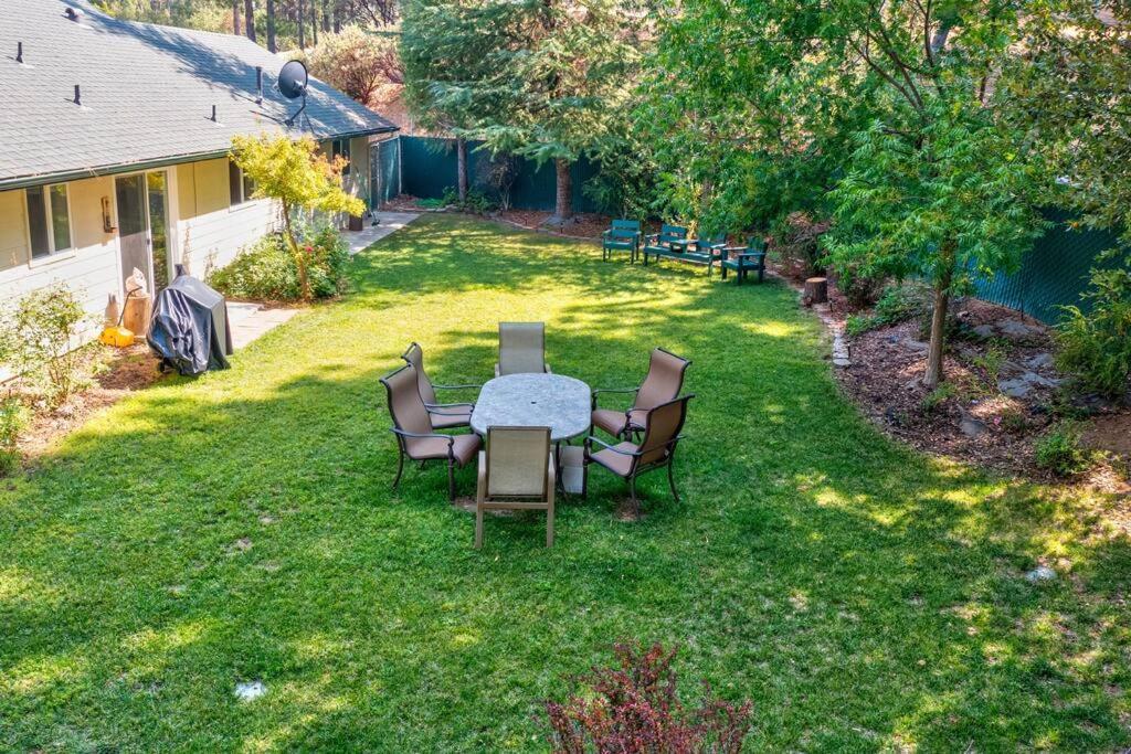 Acorn House - Charming House In Green Heaven With Pool Table With Lovely Backyard Oakhurst Ngoại thất bức ảnh