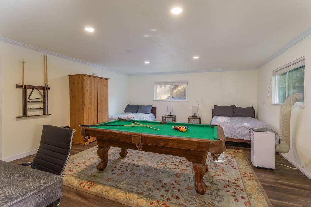 Acorn House - Charming House In Green Heaven With Pool Table With Lovely Backyard Oakhurst Ngoại thất bức ảnh
