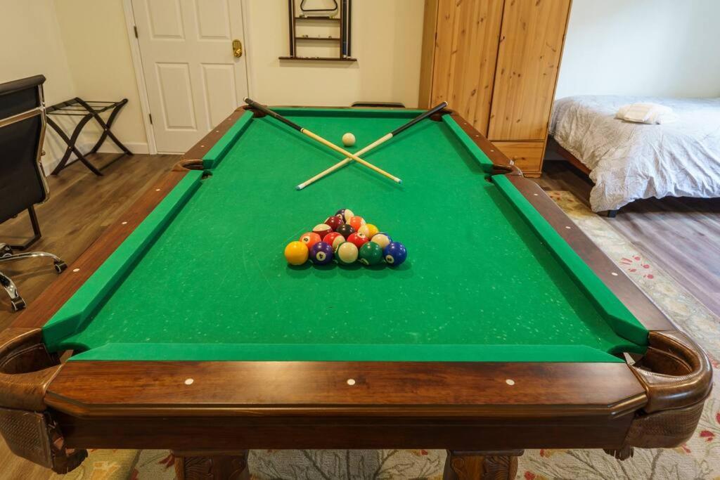 Acorn House - Charming House In Green Heaven With Pool Table With Lovely Backyard Oakhurst Ngoại thất bức ảnh